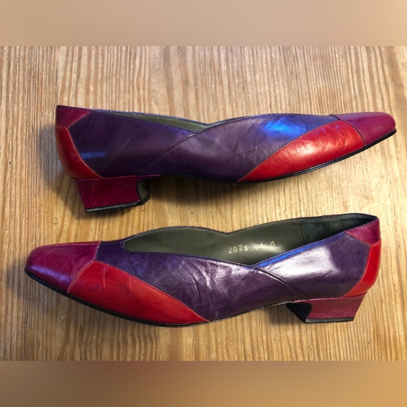 Margaret Jerrold ladies leather low block heeled pump. Size 6M. - Picture 4 of 9